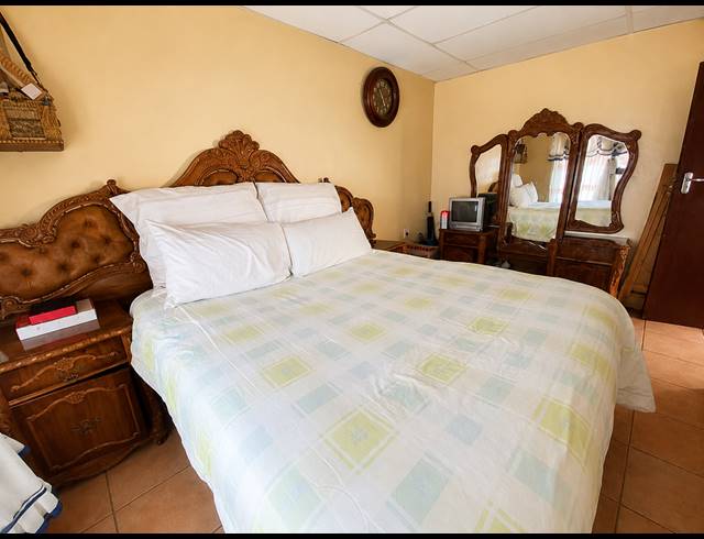 2 BEDROOM HOUSE FOR SALE IN SEBOKENG ZONE 7